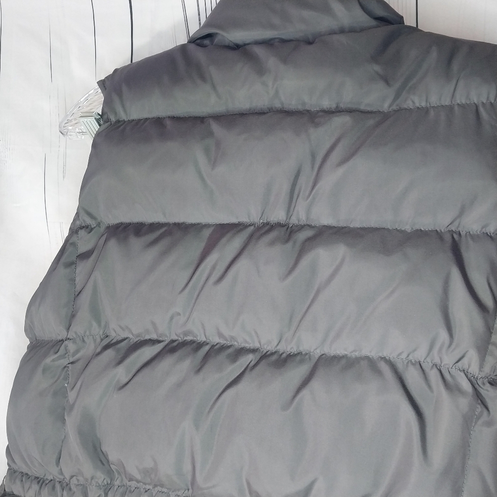 Betsey Johnson Quilted Charcoal Gray Cozy Casual Layering Piece Puffer Vest - Picture 10 of 11
